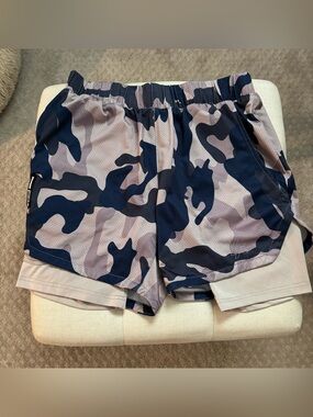 Men’s Blue Camo Active Shorts in Navy and Gray with liner